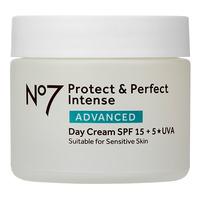 No7 Protect & Perfect Intense Advanced Day Cream SPF15 - 50 ml.