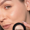 Sminke med Sandstone Highlighter - 530 Golden Champagne