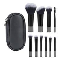 Technique Pro Petite Glow Brush - Black Sminkebørster - 1 sett.